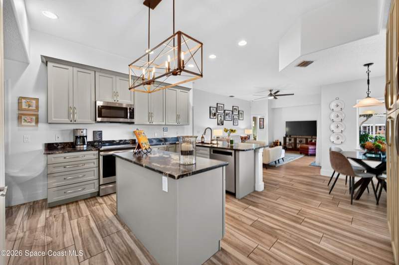 5 bedroom Single Family Residence at 3726 Sunward Drive, Sunset Lakes Phase Iv-B, Merritt Island — photo 4