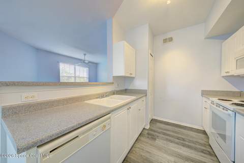 5663 Star Rush Drive #202, Melbourne FL - photo 11 of 35