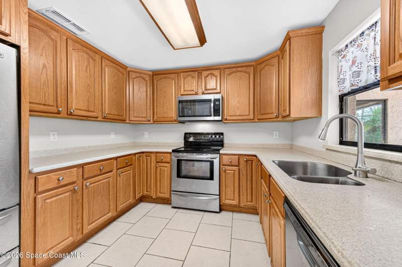 4 bedroom Single Family Residence at 525 Hidden Creek Drive, Hidden Creek, Merritt Island — photo 3