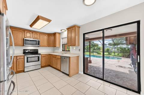 525 Hidden Creek Drive, Merritt Island FL - photo 16 of 57