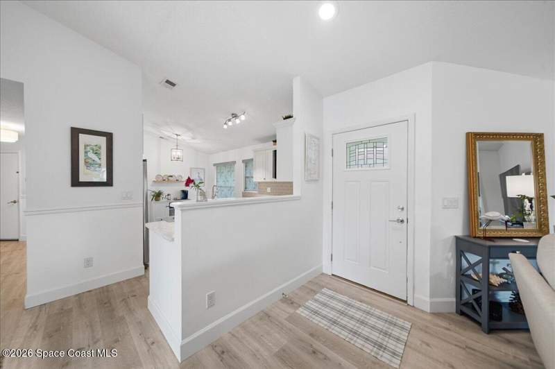 3 bedroom Single Family Residence at 527 Oak Mont Place, Lake Pointe Suntree Pud Stage 10 Tr 6 Unit 3 and T, Melbourne — photo 3