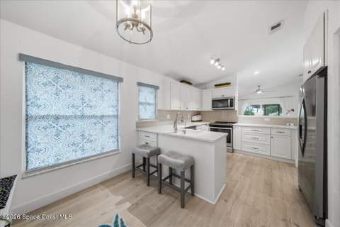 527 Oak Mont Place, Melbourne FL - photo 10 of 34