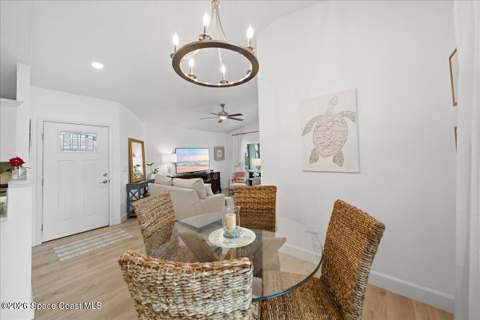 527 Oak Mont Place, Melbourne FL - photo 11 of 34