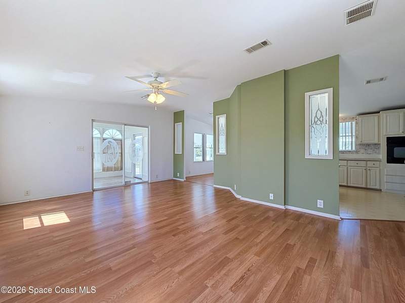 3 bedroom Manufactured Home at 646 Periwinkle Circle, Barefoot Bay Unit 2 Part 10, Barefoot Bay — photo 4