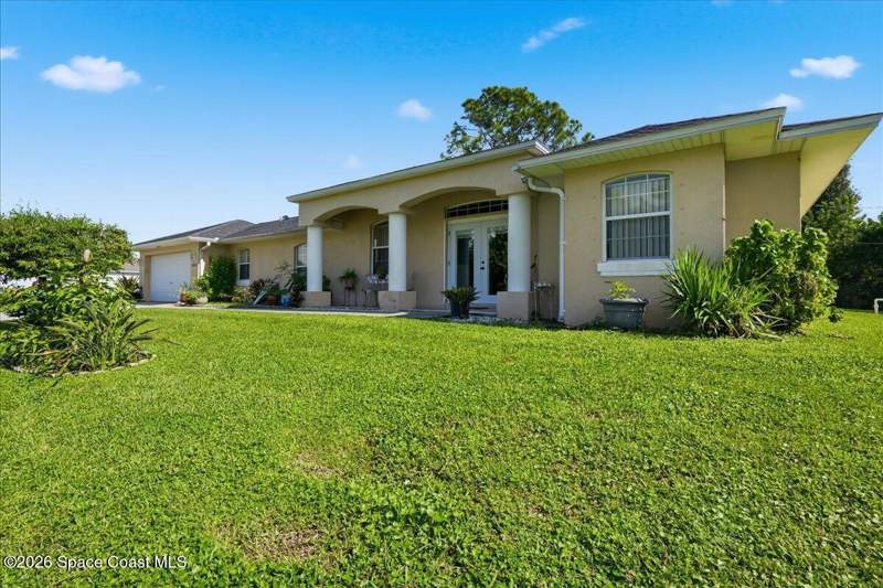 3 bedroom Single Family Residence at 2975 SE Grant Avenue, Port Malabar Unit 46, Palm Bay — photo 2