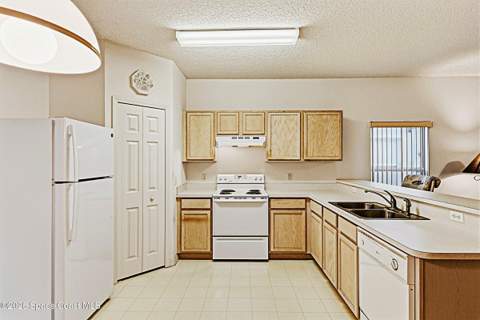 2235 Whisper Wind Circle, Melbourne FL - photo 11 of 24