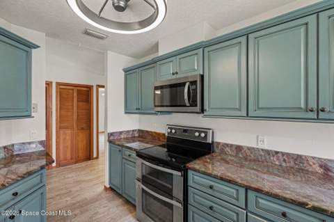 858 Ridge Lake Drive, Melbourne FL - photo 11 of 27