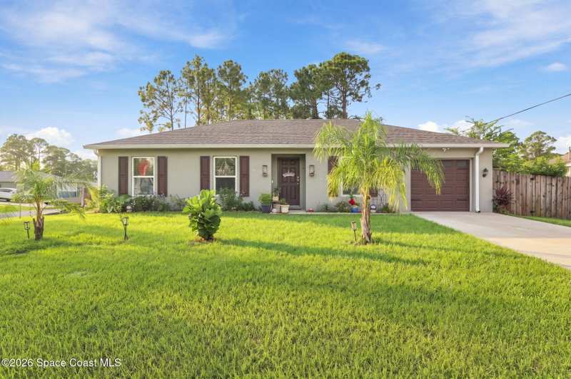 3 bedroom Single Family Residence at 700 Harper Boulevard, Port Malabar Unit 37, Palm Bay — photo 1