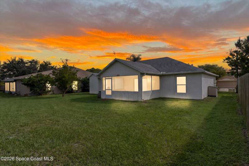 3 bedroom Single Family Residence at 1448 Hill Avenue, Holiday Springs at Suntree, Melbourne — photo 3