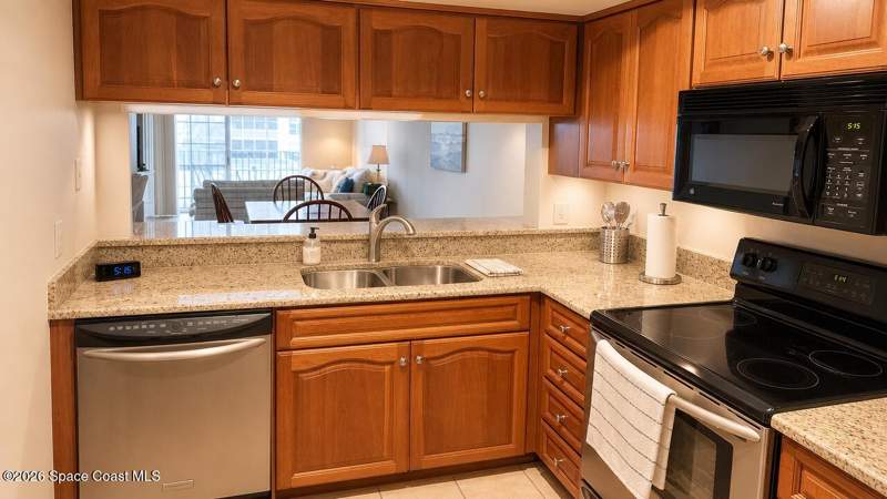 2 bedroom Condominium at 530 S Brevard Avenue #322, Harbor Isles Condo Ph III, Cocoa Beach — photo 2