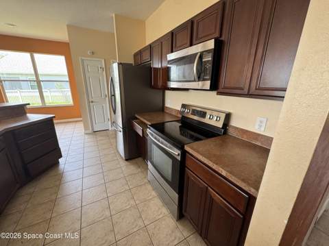 190 Wading Bird Circle, Palm Bay FL - photo 6 of 19