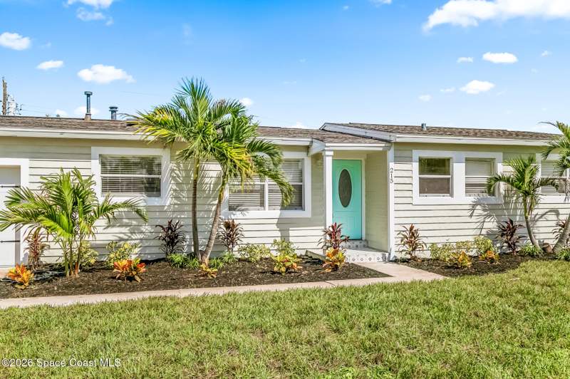 3 bedroom Single Family Residence at 215 NE 2nd Street, South Patrick Shores 3rd Sec, Satellite Beach — photo 3