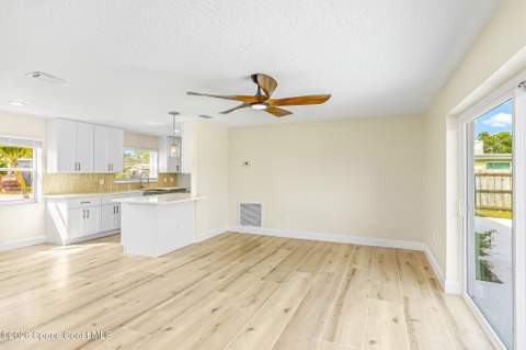 215 NE 2nd Street, Satellite Beach FL - photo 7 of 32