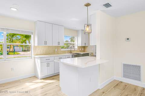 215 NE 2nd Street, Satellite Beach FL - photo 11 of 32