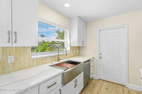 215 NE 2nd Street, Satellite Beach FL - photo 12 of 32