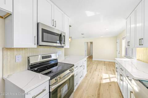 215 NE 2nd Street, Satellite Beach FL - photo 13 of 32