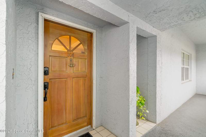 3 bedroom Condominium at 905 N Harbor City Boulevard #106, Eau Gallie Harbour Club Condo Ph II, Melbourne — photo 2
