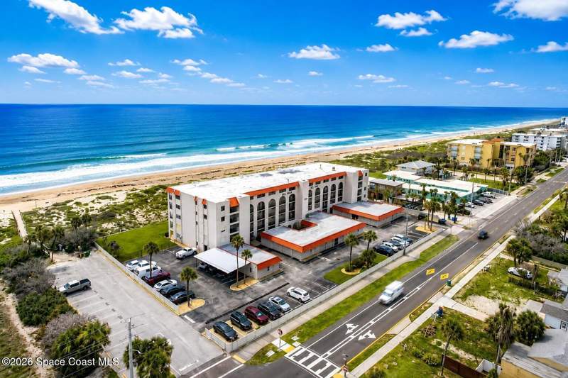 2 bedroom Condominium at 1305 S Atlantic Avenue #560, Hacienda Del Mar Condo, Cocoa Beach — photo 2