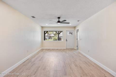 602 Desoto Lane, Indian Harbour Beach FL - photo 8 of 40