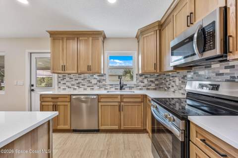 602 Desoto Lane, Indian Harbour Beach FL - photo 12 of 40