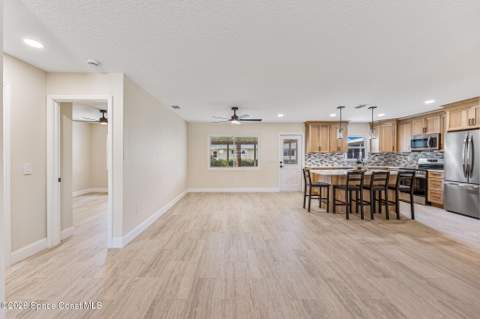 602 Desoto Lane, Indian Harbour Beach FL - photo 15 of 40