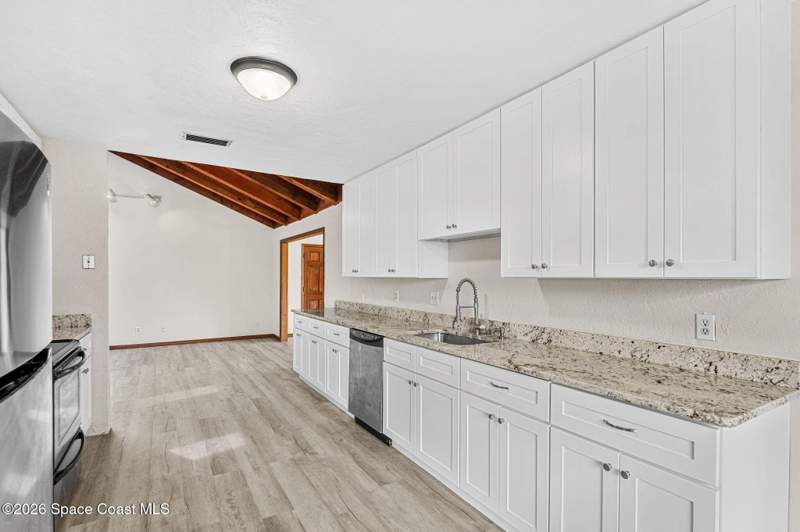 4 bedroom Single Family Residence at 656 Doral Lane, Suntree Pud Stage 1 Tract E, Melbourne — photo 4