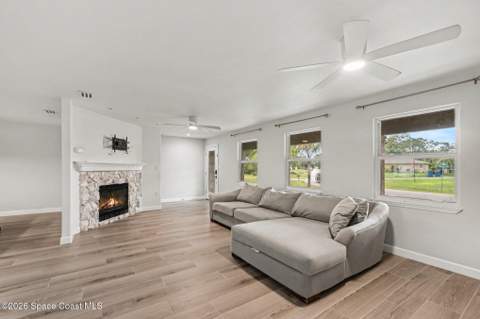 192 Hurtig Avenue, Palm Bay FL - photo 7 of 57