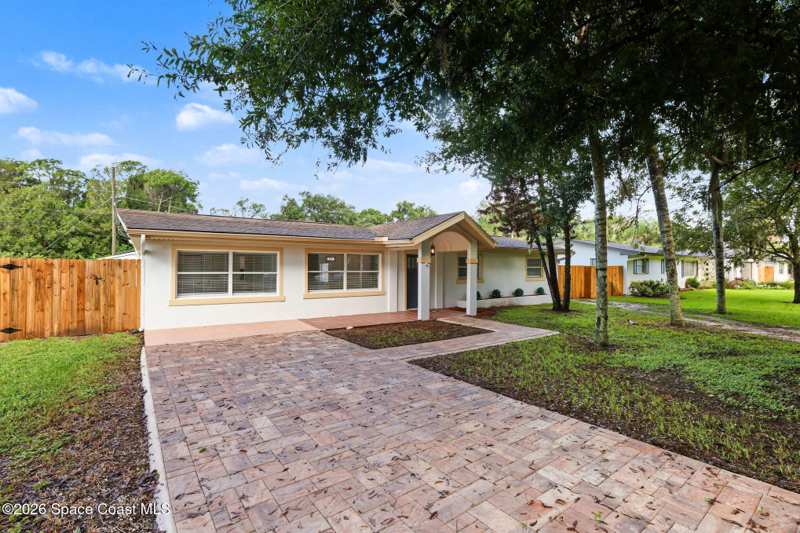 4 bedroom Ranch at 2070 Seminole Boulevard, June Park Addn No 4, Melbourne — photo 1