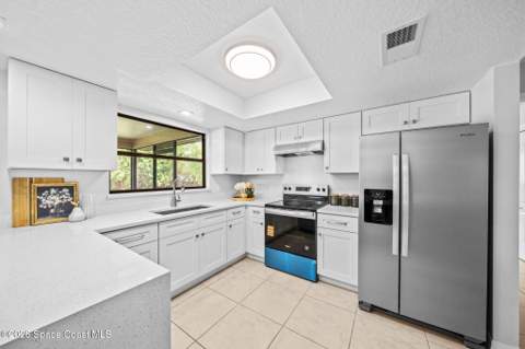 855 Altamira Street, Palm Bay FL - photo 16 of 30