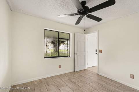942 NW Sorrel Street, Palm Bay FL - photo 8 of 19
