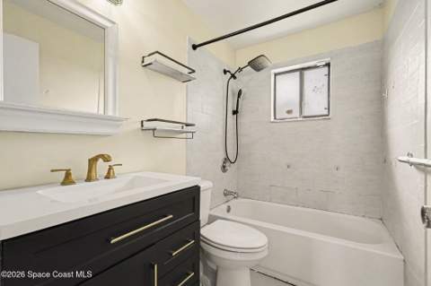 942 NW Sorrel Street, Palm Bay FL - photo 13 of 19