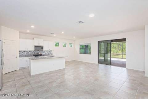 629 Old Country Rd, Palm Bay FL - photo 6 of 41