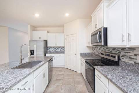 629 Old Country Rd, Palm Bay FL - photo 12 of 41