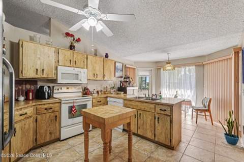 225 Chalet Avenue, Indialantic FL - photo 9 of 24