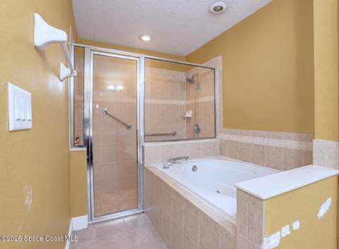 2595 Sykes Creek Drive, Merritt Island FL - photo 19 of 34
