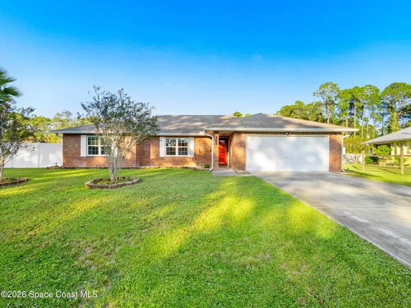 4 bedroom Single Family Residence at 585 Boxthorn Avenue, 1037 Pathfinder Way Condominium, Palm Bay — photo 1