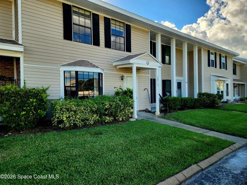 2 bedroom Townhouse at 2813 Manor Drive, Windsor Park Townhomes, Palm Bay — photo 1
