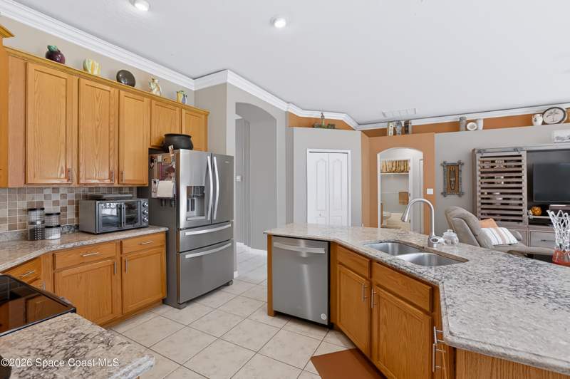 4 bedroom Single Family Residence at 2061 Thornwood Drive, Magnolia Park at Bayside Lakes, Palm Bay — photo 4