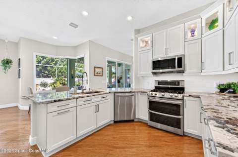 3028 Pineda Crossing Drive, Melbourne FL - photo 14 of 47