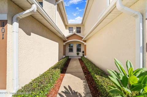 1020 Venetian Drive #101, Melbourne FL - photo 6 of 47