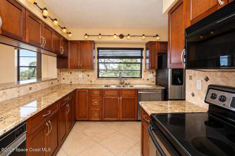 1540 Riverside Drive #14 (502), Titusville FL - photo 7 of 42