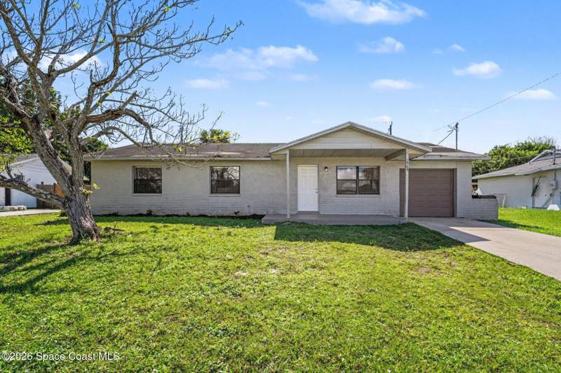 3 bedroom Single Family Residence at 1565 Country Club Boulevard, Whispering Hills Country Club Ests Sec 3, Titusville — photo 3