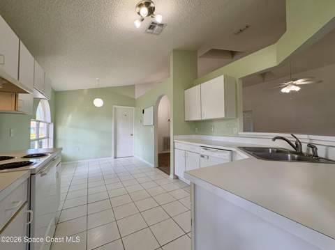 670 Americana Boulevard, Palm Bay FL - photo 9 of 45