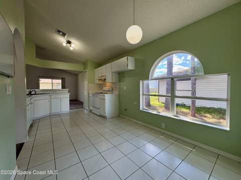670 Americana Boulevard, Palm Bay FL - photo 10 of 45