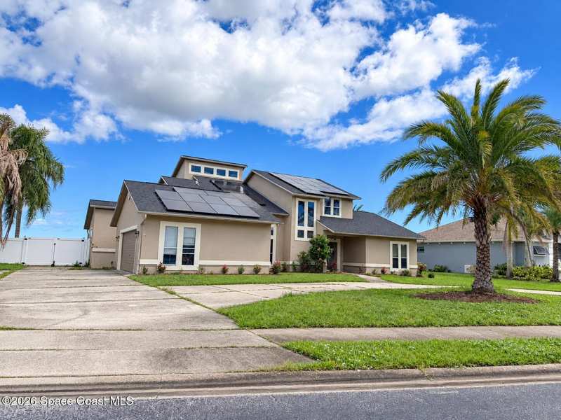 5 bedroom Single Family Residence at 2330 Marsh Harbor Avenue, Marsh Harbor, Merritt Island — photo 1