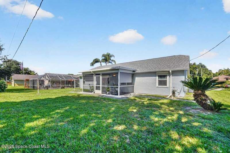 3 bedroom Single Family Residence at 1965 Sun Valley Street, Sun Valley Subd, Titusville — photo 4