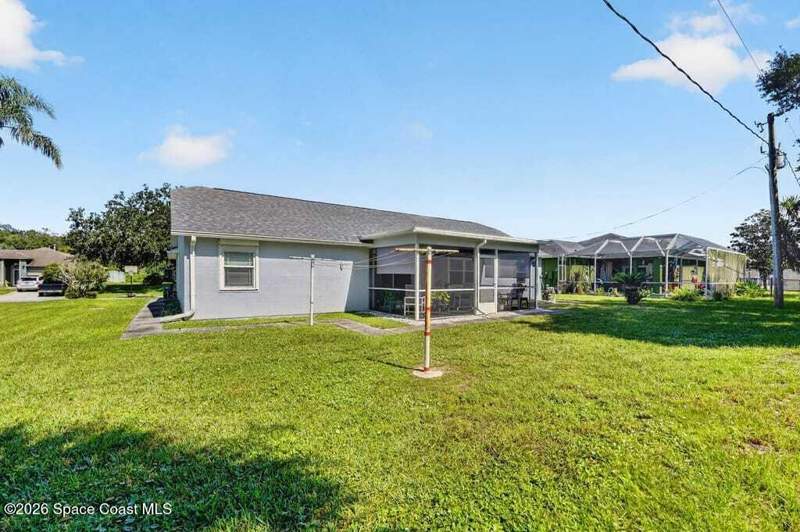 3 bedroom Single Family Residence at 1965 Sun Valley Street, Sun Valley Subd, Titusville — photo 5