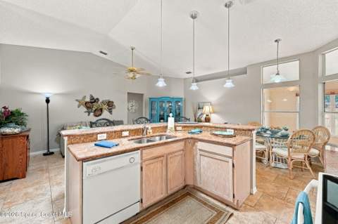698 Sheridan Woods Drive, West Melbourne FL - photo 15 of 41