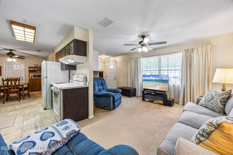 3 bedroom Single Family Residence at 5720 Margo Court, Wood Haven Manor Subd, West Melbourne — photo 4