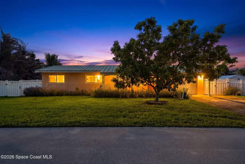 4 bedroom Single Family Residence at 6 Venetian Way #B, Venetian Gardens Subd, Indian Harbour Beach — photo 2